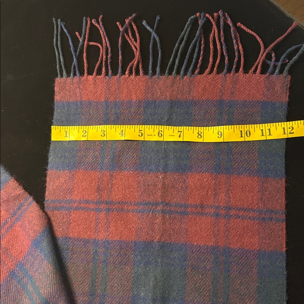 Cozy & soft plaid wrap/ scarf